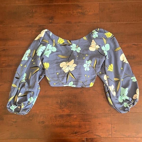 HURLEY Poppy Crop Top Floral Tie Blouse Blue Convertible Size Medium - Picture 7 of 13